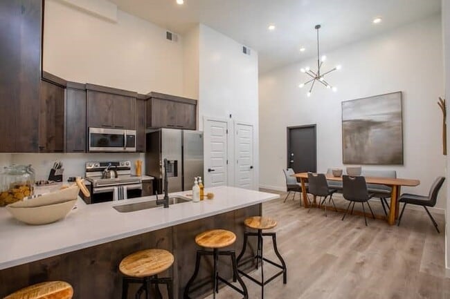 Photo - 302 40th St Unit 3