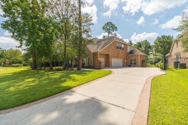 Photo - 110 S Veilwood Cir