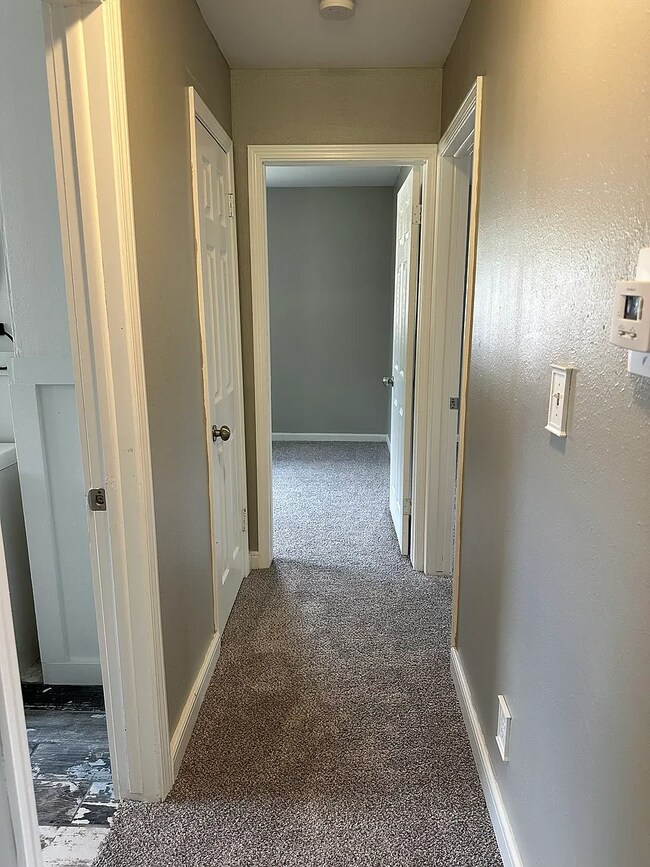 Photo - 220 W Ridge Rd