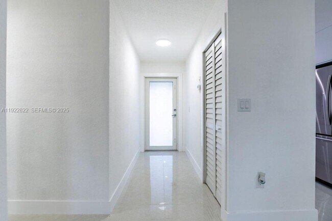 Photo - 5240 SW 139th Pl