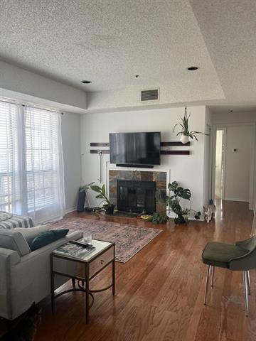 Photo - 3817 Gilbert Ave Unidad 107