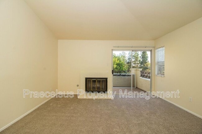 Photo - 2023 Lakeridge Cir Unidad #203