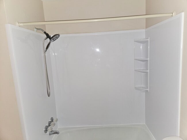 Photo - 286 Robert Dr Unit 1