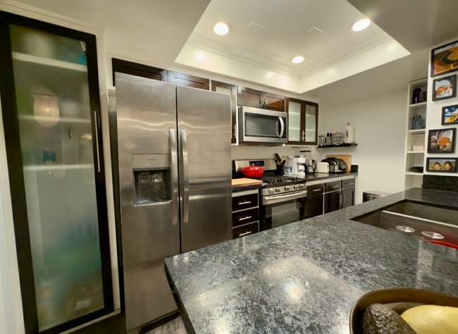 Cocina - 2700 Cahuenga Blvd E Unidad Cahuenga Hills Condo