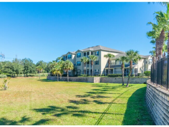 Photo - 5984 Summerhill - 3 beds unit with elevato... House