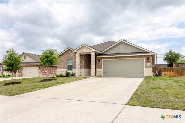 Photo - 2403 Corradino St