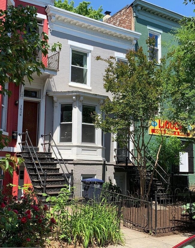 Photo - Great 3 BR 2 Bath Row Home in Shaw