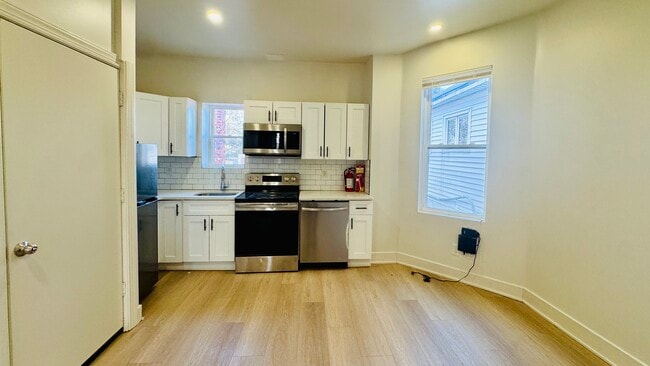 Photo - 5459 Cedar Ave Unit 3