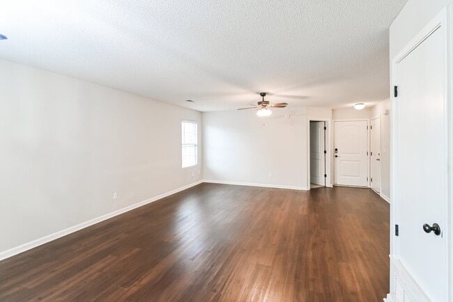 Photo - 4613 Sweet Whisper Ln