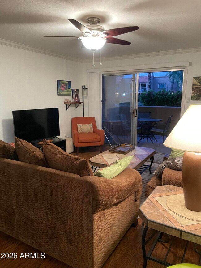 8250 E Arabian Trail Unidad 111