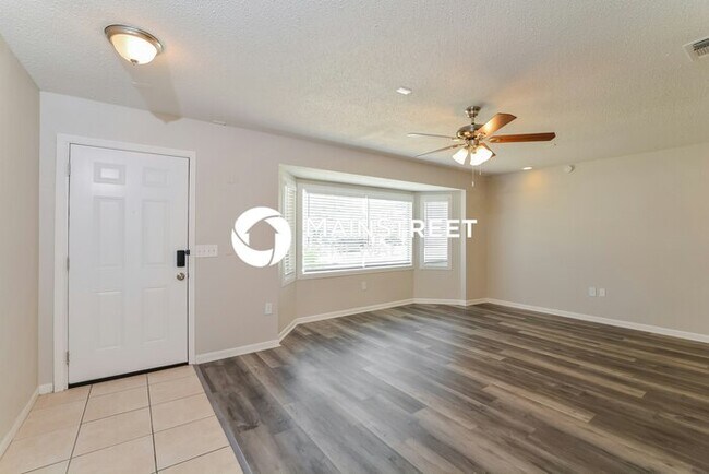 Photo - 4 Bedroom Pet-Friendly Home in ORLANDO, FL with Main Street Renewal