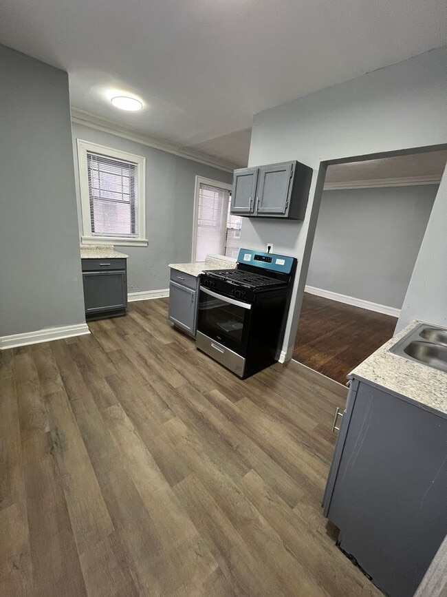 Photo - 8017 S Vernon Ave