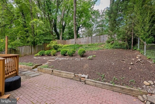 4115 Denfeld Ave