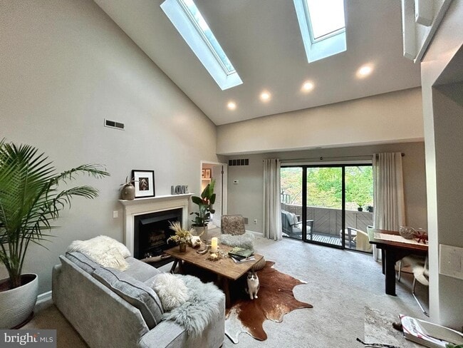 Building Photo - 1709 Mountainview Dr Unit 1709