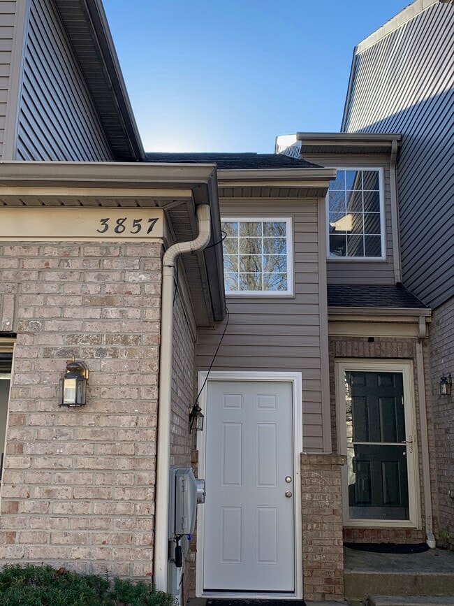 Building Photo - 3857 Thorngate Dr Unit 3857