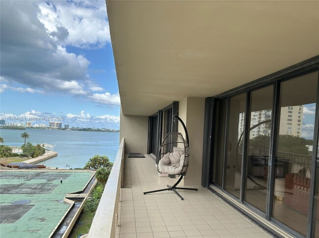 Photo - 11113 Biscayne Blvd Condo Unit 552