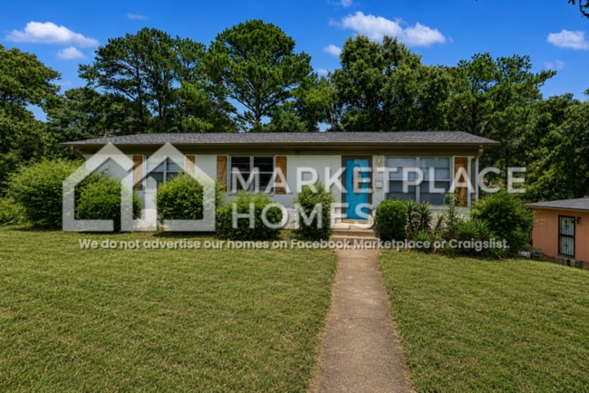 Building Photo - 801 Westfield Dr