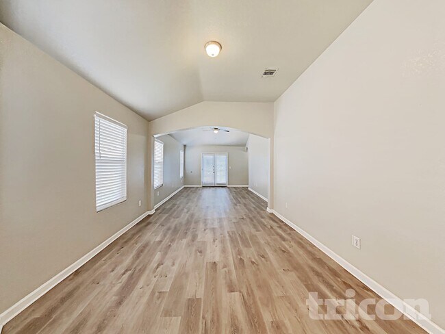 Photo - 9822 Vandenberg Way