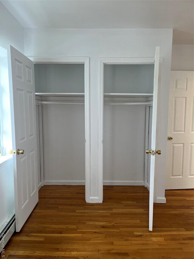 Photo - 82-81 88th Pl