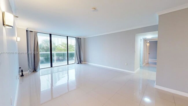 Photo - 20505 E Country Club Dr