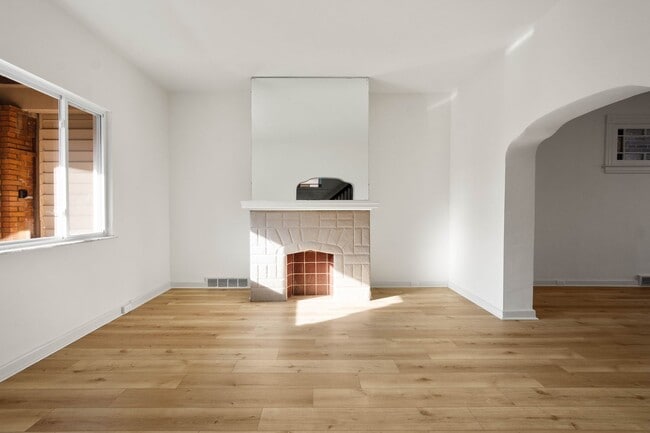 Photo - READY FOR MOVE IN! Don't miss this RENOVATED 4-BEDROOM located in Munhall!