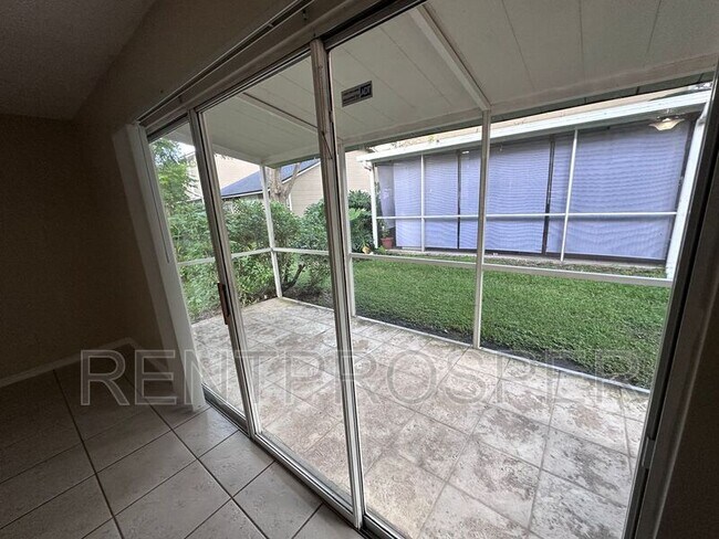 Photo - 5980 Scotchwood Glen Unit 103