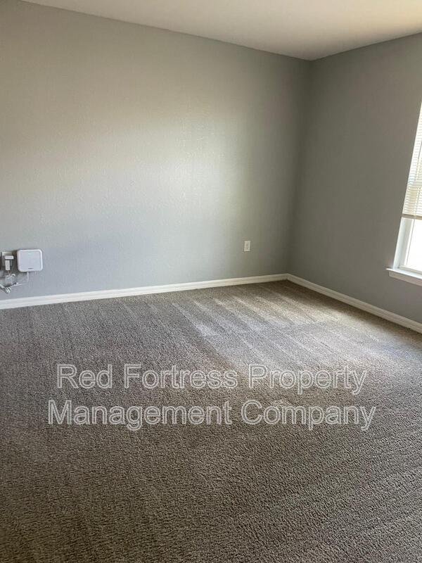 Photo - 3012 51st St W