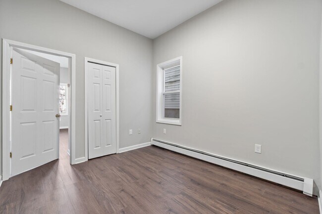 Photo - 162 Clerk St Unit 1