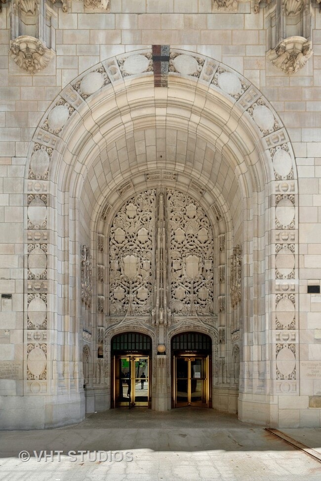 Building Photo - 435 N Michigan Ave Unit 401