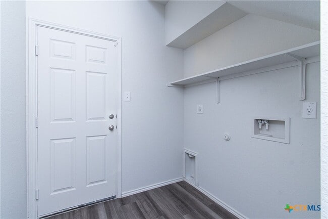 Building Photo - 303 Danielle Dr Rental