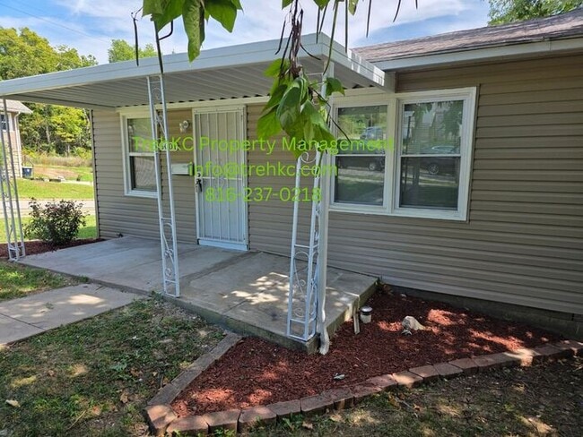 Photo - Freshly Updated 3-Bedroom Home in Blue Hills!