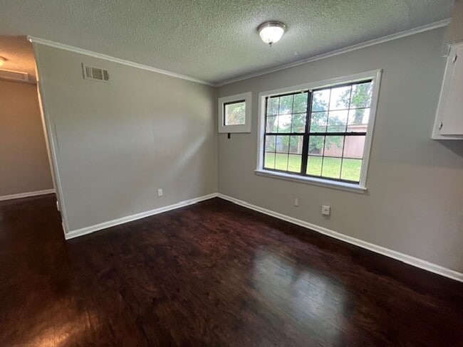 Photo - Renovated 3 Bedroom 1 Bath Home for Rent!!