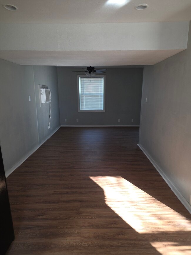 Photo - 309 Peverly St