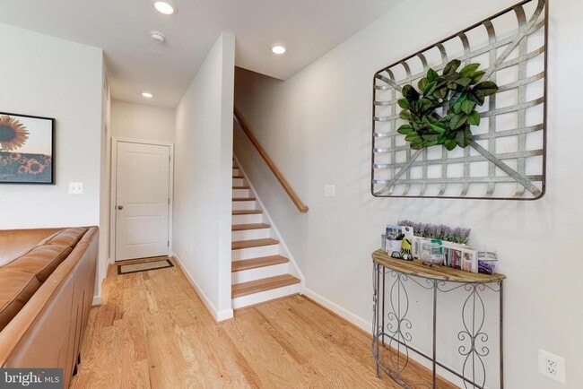 Photo - 4418 Fair Lakes Ct