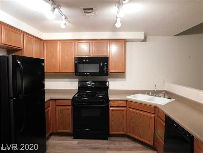 Building Photo - 9303 Gilcrease Ave Unit 1194 Rental