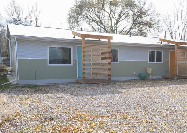 Three Bedroom Two Bath Duplex in Carbondale - Three Bedroom Two Bath Duplex in Carbondale Casa
