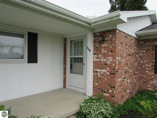 Photo - 252 N Frost Dr