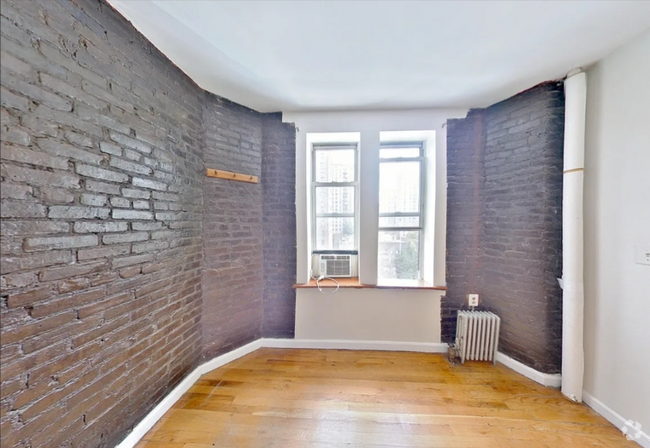 Building Photo - 85 Pitt St Unit 3 Rental