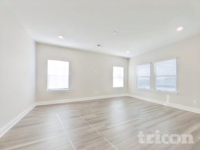 Photo - 1245 Dutch peak