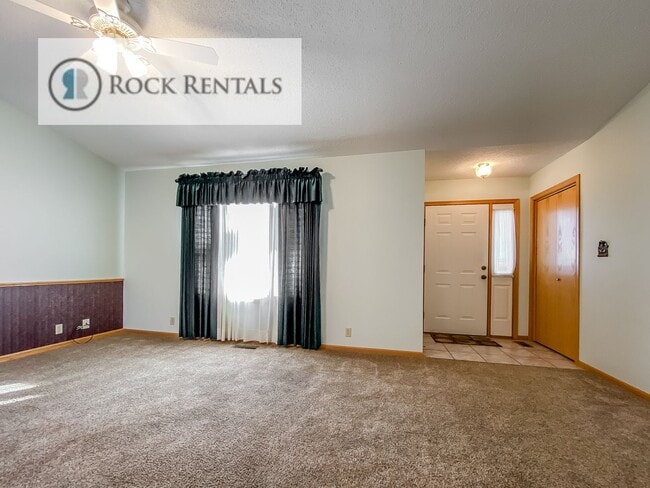 Photo - 14 Des Moines Ave Unit 14 Des Moines Apt A