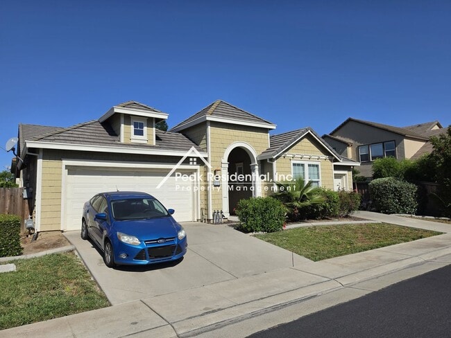 Photo - Charming 4 bedroom 2 bathroom home in Elk Grove!