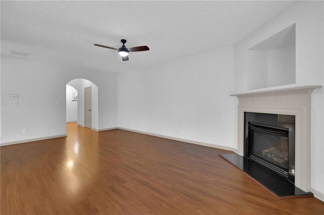 Photo - 857 Crested Hawk Trail