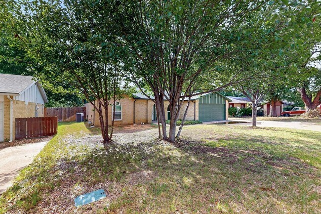Photo - Arlington Gem Waiting On You!!!