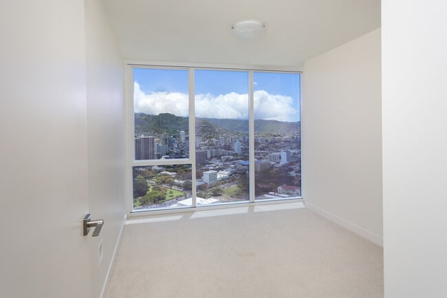 Photo - Surround Yourself in Luxury! Symphony Honolulu!
