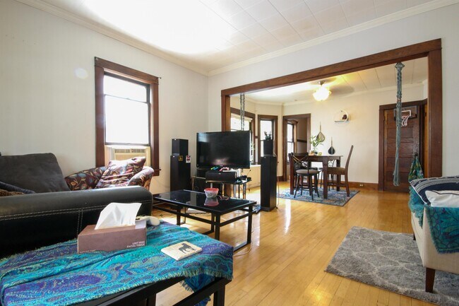 Photo - 1091 12th Ave SE