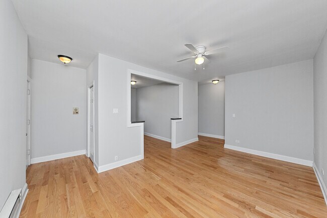 3721 N Pine Grove Ave Unidad 3E