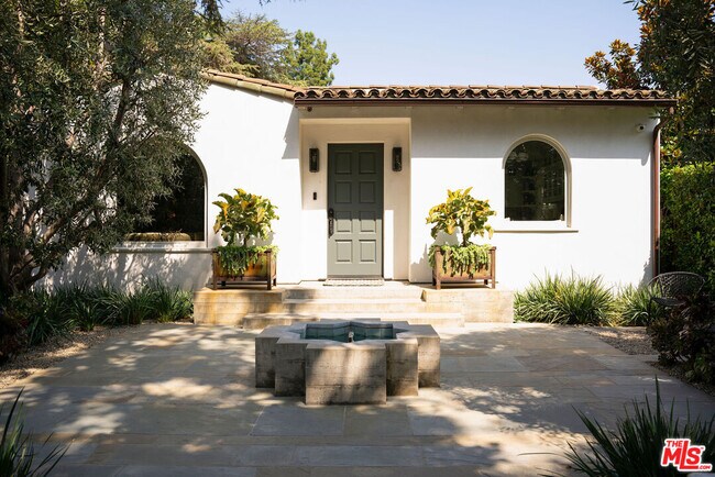 3787 Glenfeliz Blvd
