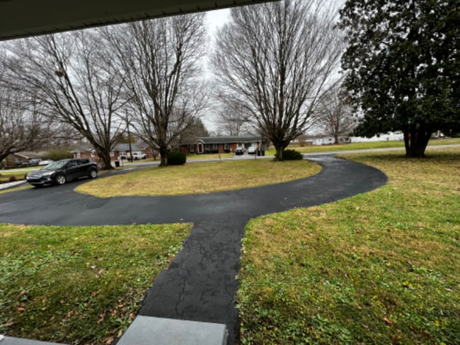 Photo - 911 Maplewood St