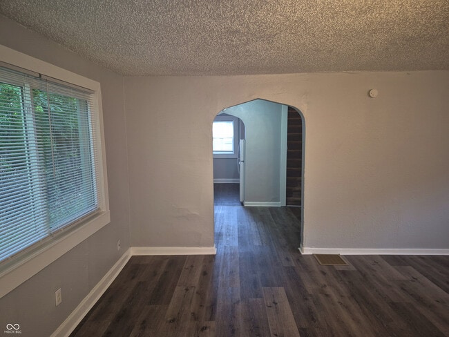 Photo - 3338 N Kenwood Ave
