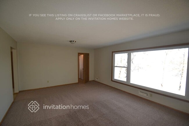 Photo - 11208 Mississippi Dr N